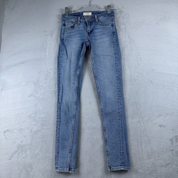 Levi's 711 Skinny Jeans Womens Size W24X30L Altered Low Rise Light Wash Blue - Picture 1 of 12